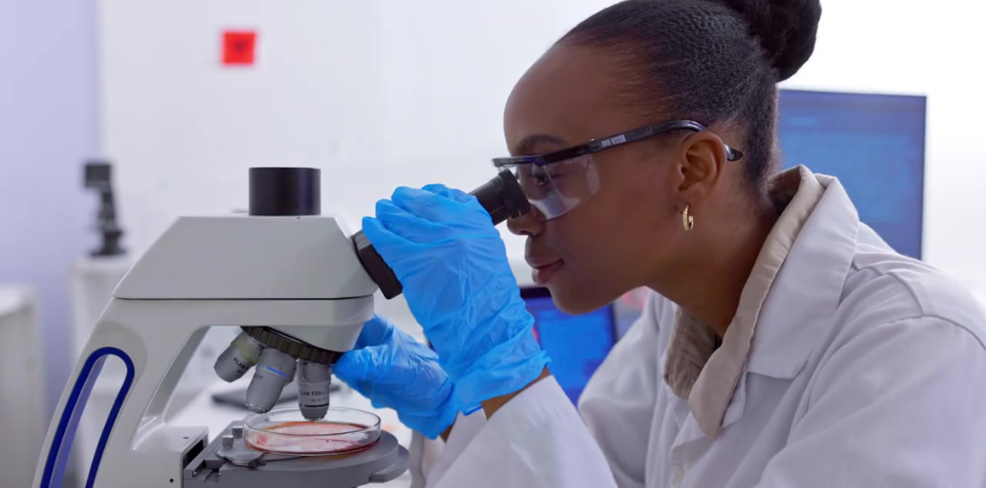 O Stewardship de antimicrobianos tem evoluído bastante nos últimos anos, incorporando inovações tecnológicas e abordagens para combater a RAM.