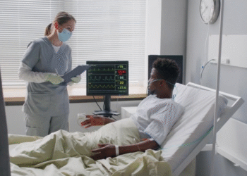 A Jornada do Paciente pode ser conceituada como o conjunto de experiências vividas pelo indivíduo em sua trajetória de cuidado em saúde.